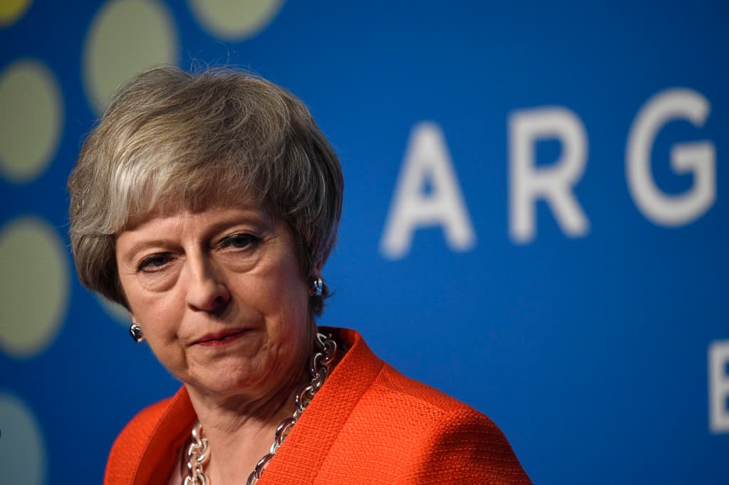 Brexit mashmashasi. NYT Tereza Mey nimaga duch kelishi mumkinligini ma'lum qildi