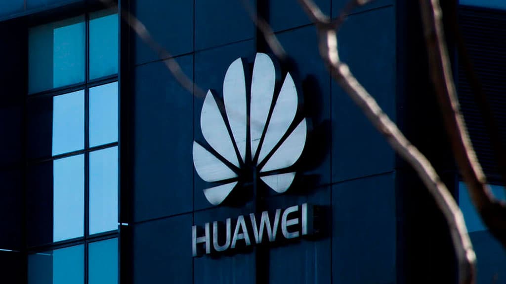 Xitoy Huawei direktori hibsga olinishi sababli AQSh elchisiga norozilik bildirdi