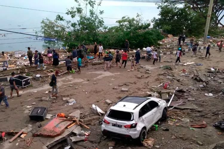 Indoneziyada zilzila va sunami oqibatida 30 kishi halok bo‘ldi