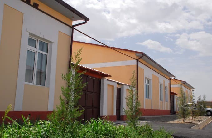 Kam ta'minlangan oilalar qishloq joylarda uy-joy sotib olayotganda boshlang‘ich badallari to‘lab beriladi