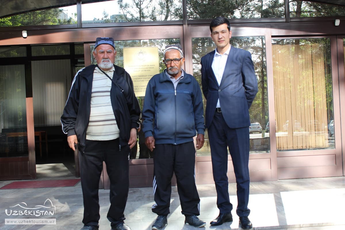 O‘zbekiston bo‘ylab velosayohatga chiqqan otaxonlar Toshkentga yetib kelishdi