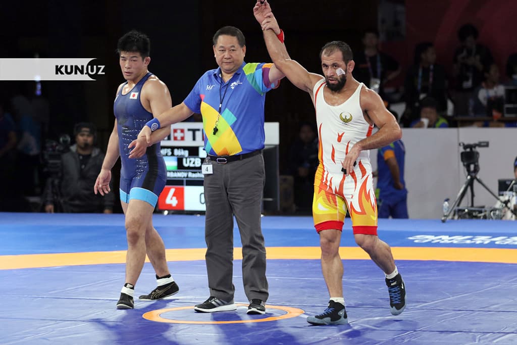 Erkin kurash. Rashid Qurbonov chorak finalda, Mahmudjon Shavkatov esa yutqazdi