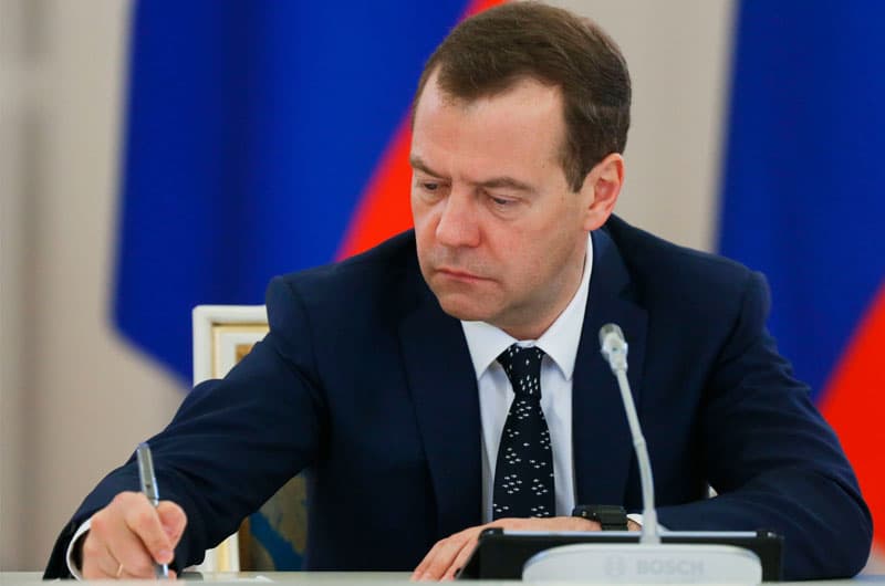 Rossiya vs Ukraina. Medvedev javob choralari to‘g‘risidagi hujjatni imzoladi