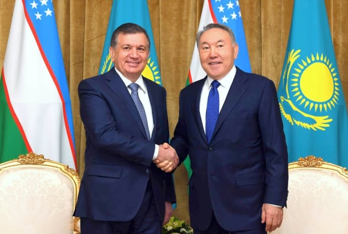 Nazarboyev O‘zbekiston prezidentini tabrikladi