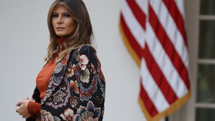 Меланья Трамп даволанишдан кейин Оқ уйга қайтди