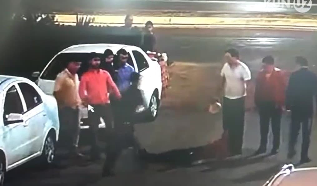 Видео: мужчины, которые сломали челюсть водителю, попросили прощения