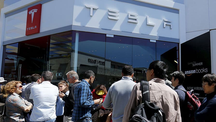 Tesla minglab xodimlarini ishdan bo‘shatmoqda