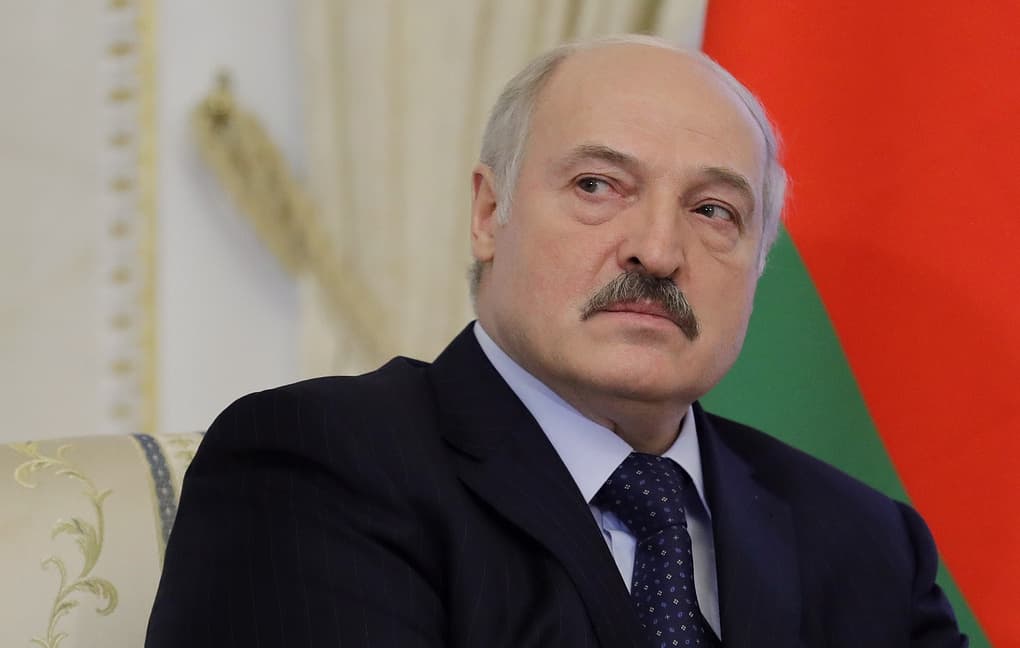 Лукашенко Беларусга Ғарб ва Шарқдан таҳдид борлиги ҳақида огоҳлантирди