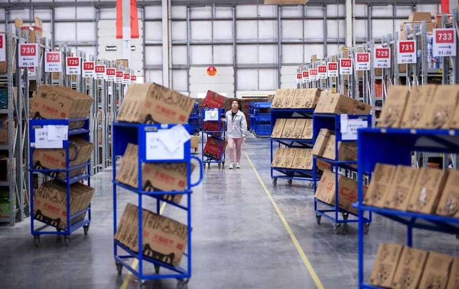 “Buyuk yurish”: Xitoy internet-gigantlari supermarketlar uchun jang boshlashdi 