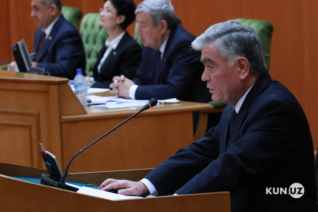 Senat yalpi majlisida Tashqi ishlar vazirligi duch kelayotgan muammolar sanab o‘tildi