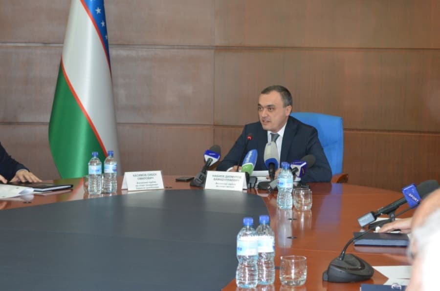 «U zalni hech narsaga ishlatib bo‘lmaydi». Vazir sobiq jamg‘arma moliyalashtirgan sport zallarini tanqid qildi