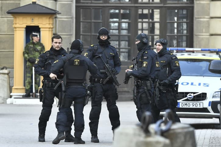 Shvetsiyada O‘zbekistonning uch fuqarosi hibsga olindi, ular teraktga tayyorgarlik ko‘rishda gumonlanmoqda