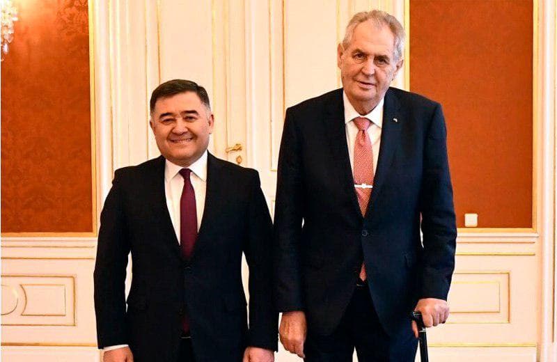 Ambassador Nabijon Kasimov presents credentials to the Czech President