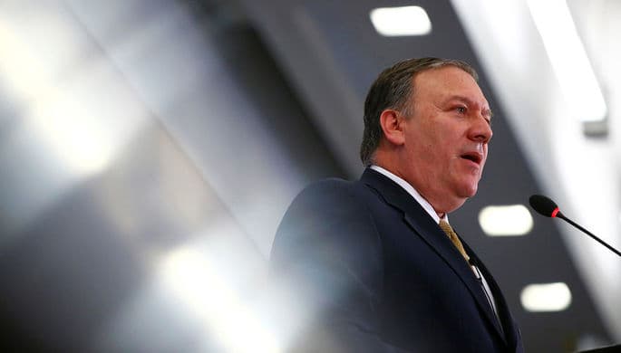 Mayk Pompeo AQSh davlat kotibi sifatida qasamyod keltirdi