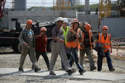 В России мигранты из стран СНГ отправляют на родину до 40% своих доходов