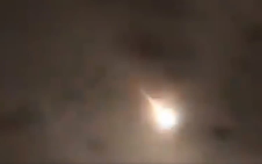 Xitoyda meteorit qulashi videoga tushib qoldi
