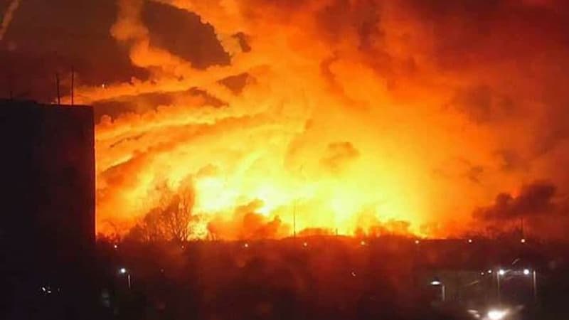 Ukrainada qurol-aslaha ombori portladi. O‘n mingdan ortiq kishi evakuatsiya qilindi