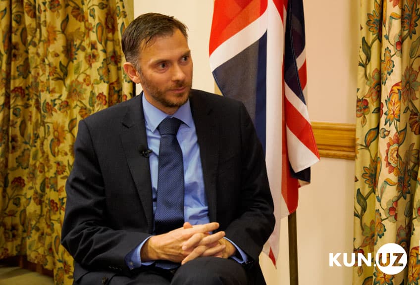 Britaniya elchisi: «Agar hukumat faqat o‘zining aytganlarini tinglasa, u yaxshi siyosat yuritolmaydi​» ​