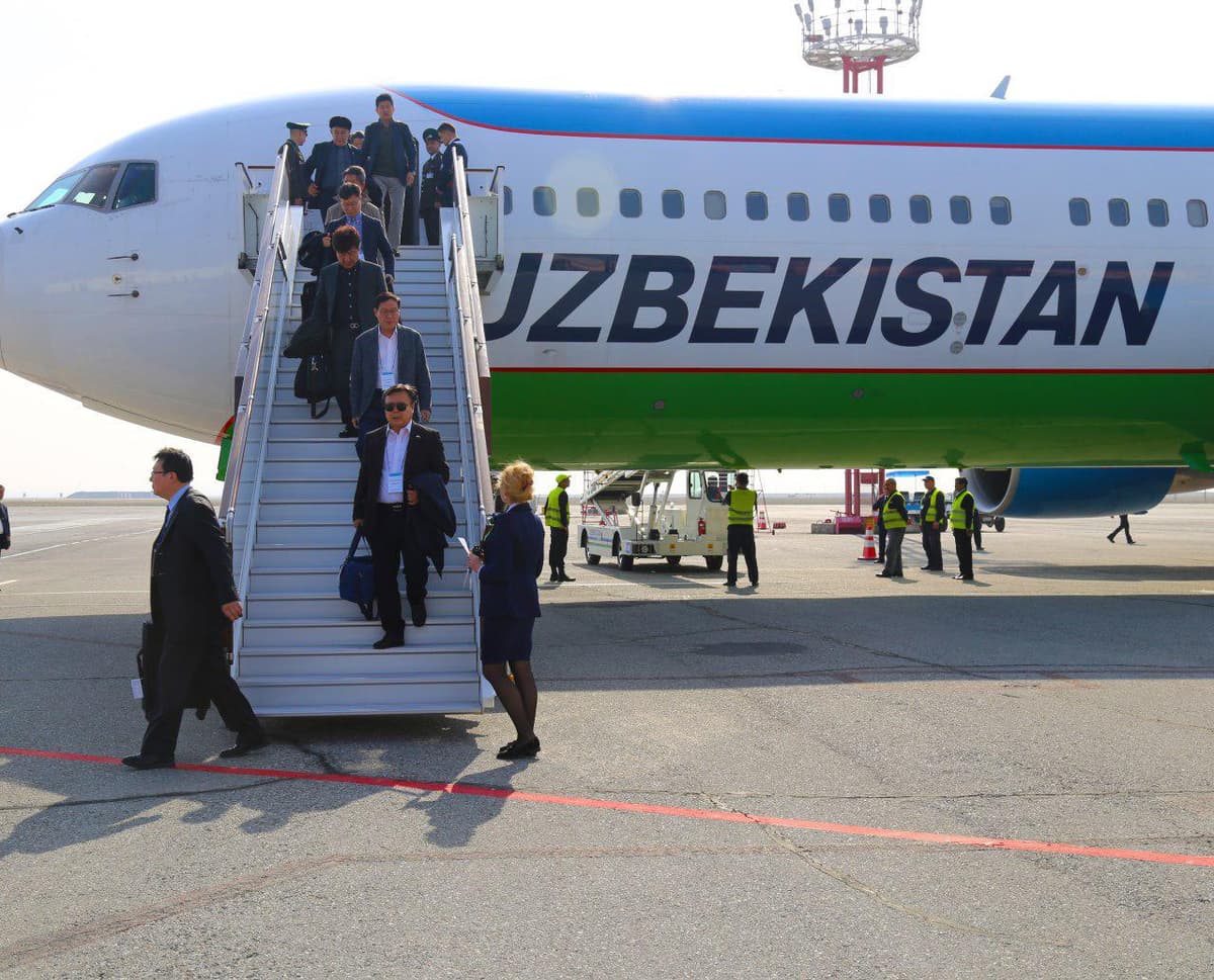 Vizasiz kelgan koreyalik ishbilarmon sayyohlar kutib olindi 
