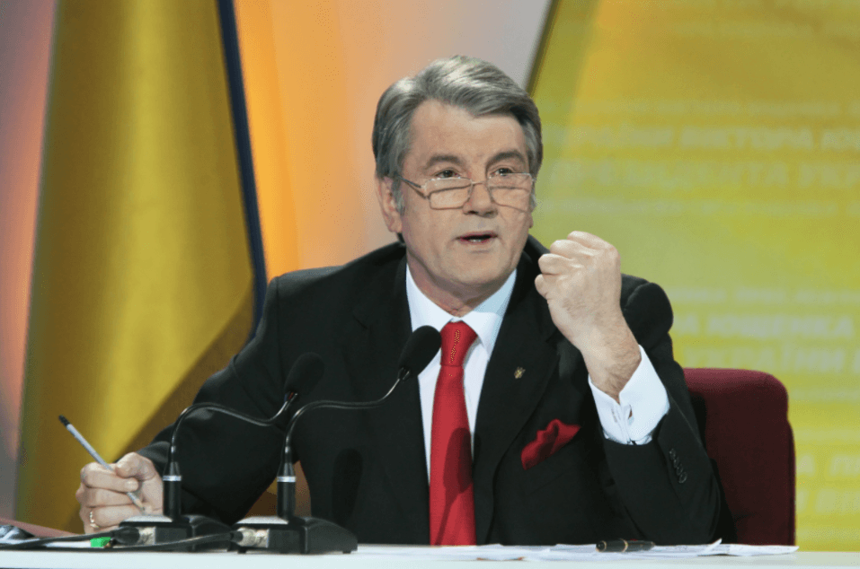 Yushchenko Rossiya aholisini qullikka «muhabbatda» aybladi