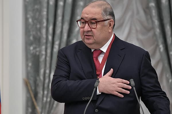 Sud Usmonov foydasiga qaror chiqardi. Uning Shakro Molodoy bilan aloqalari haqidagi maqolalar o‘chirib tashlanadi