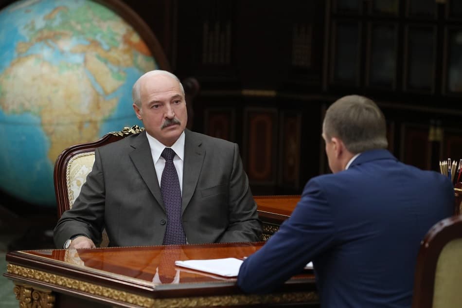 Lukashenko «insult»dan so‘ng omma oldida ko‘rinish berdi