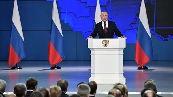 Putin AQSh raketalarining Yevropada joylashtirilishiga javob qanday bo‘lishini aytdi