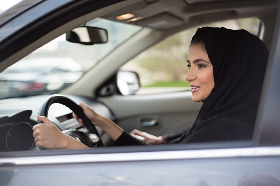 Saudiya Arabistonida ayollarga taksichilik qilishga ruxsat berildi