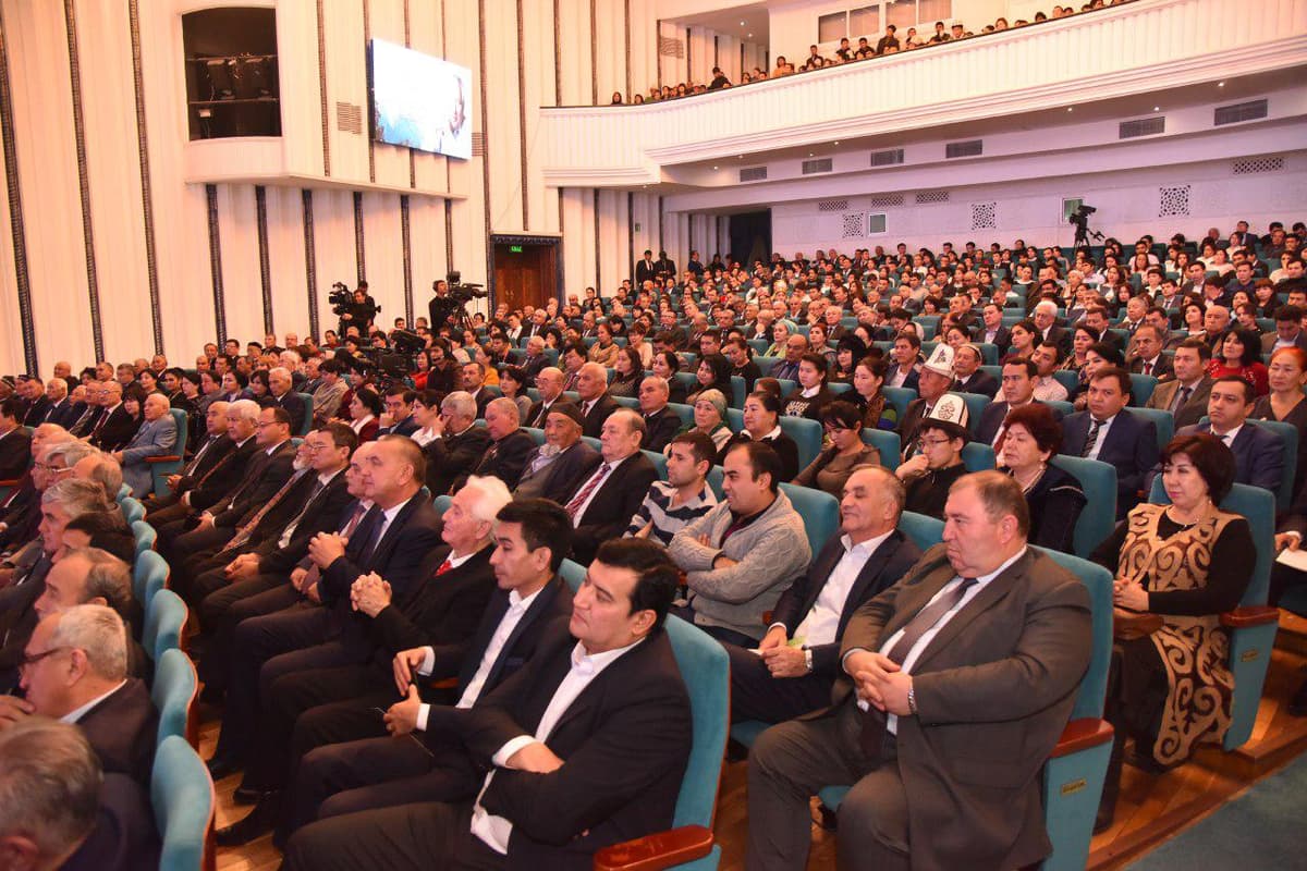 O‘zbek Milliy akademik drama teatrida Chingiz Aytmatov tavalludining 90 yilligiga bag‘ishlangan ijodiy kecha bo‘lib o‘tdi