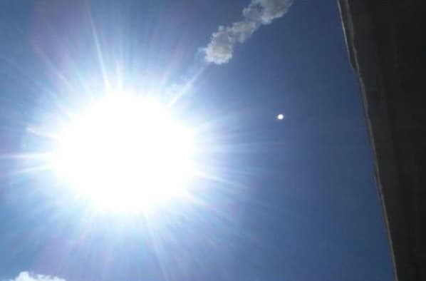Kuba uzra meteorit portladi