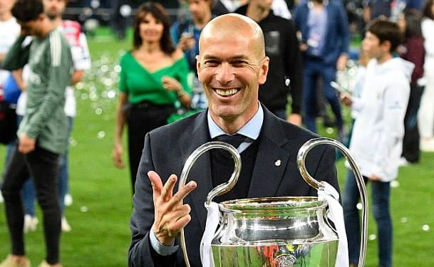 Zidan «MYu»dan taklif kutmoqda