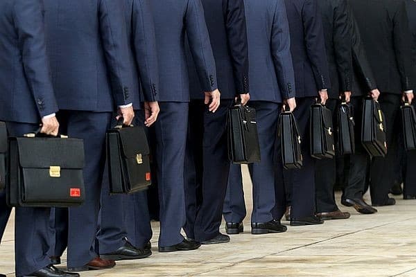 Paxta terimidagi kamchiliklar tufayli ommaviy ravishda ishdan bo‘shatishlar amalga oshirilmoqda