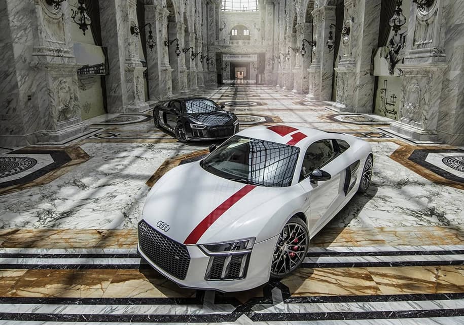 Audi R8 superkarlari dunyoning eng qimmatbaho savdo markazida suratga olindi (video)