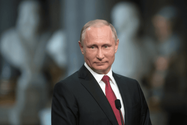 Putin joriy prezidentlik muddatidan keyin ketishini aytdi