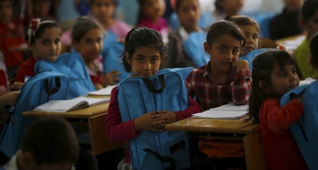 BMT: qochqin bolalarning yarmidan ko‘pi maktabga bormaydi