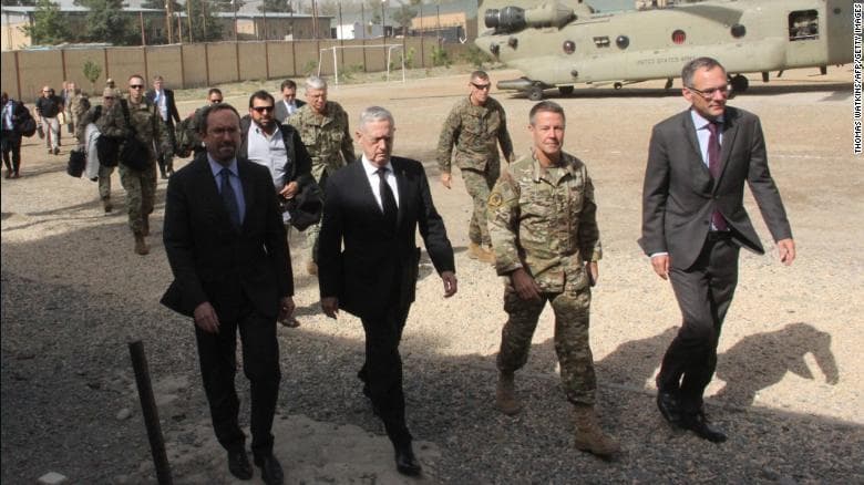 Pentagon rahbari kutilmaganda Afg‘onistonga keldi