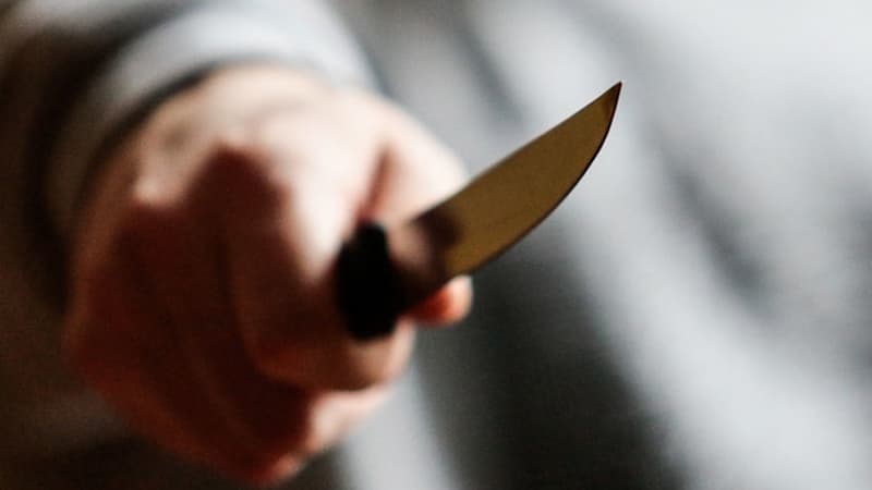В торговом комплексе «Чорсу» муж зарезал свою жену на почве ревности