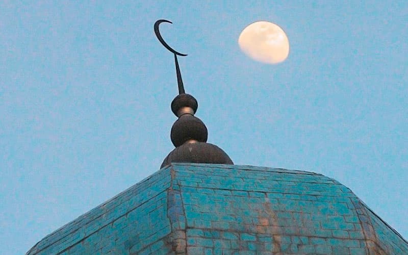 Тожикистонлик имом мадҳия ва намоз қоидаларини билмагани учун ишдан бўшатилди