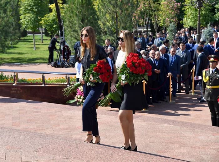 Gulnora Karimovaning qizi: hech qanday siyosiy masalalarda ishtirok etishni xohlamaymiz
