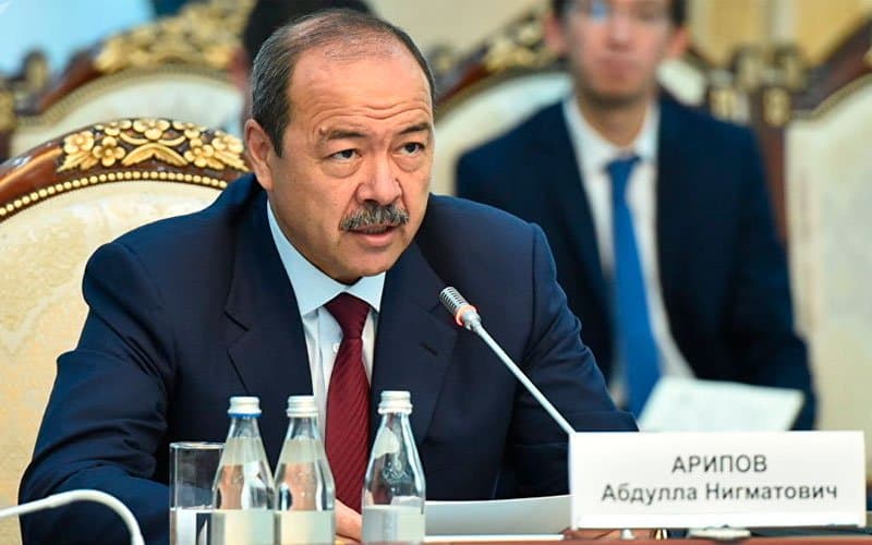 Abdulla Aripov Ostonaga boradi