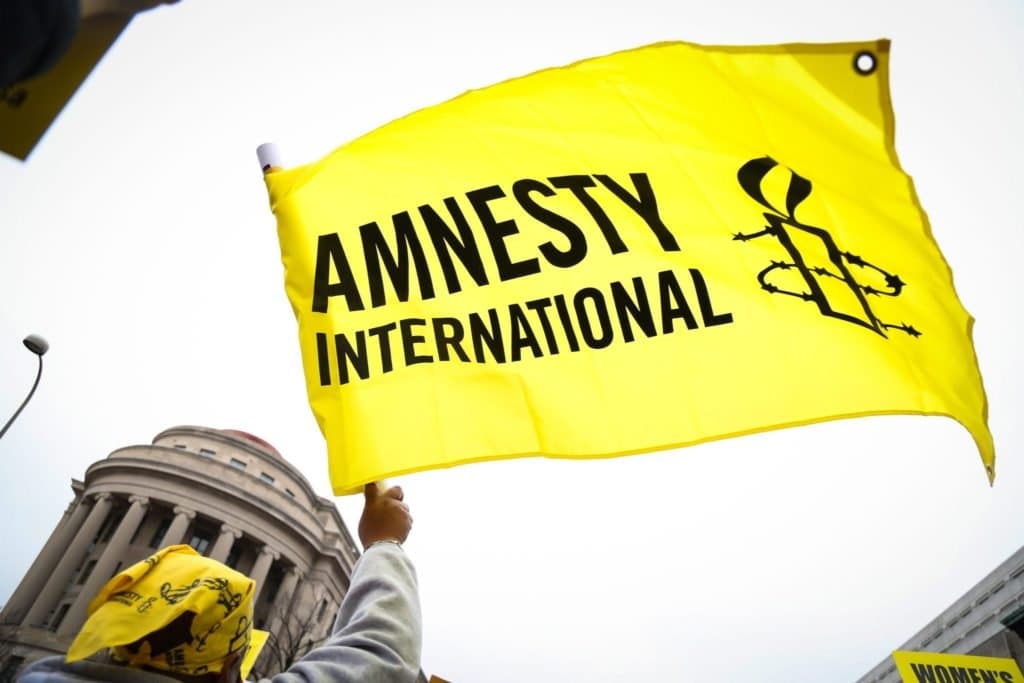 Двое сотрудников Amnesty International покончили с собой из-за работы