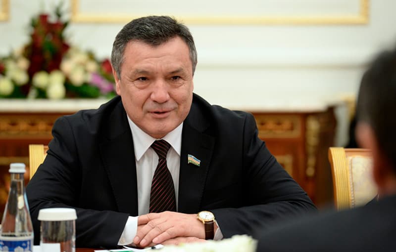 Prezident farmoni bilan Qonunchilik palatasi spikeriga faxriy unvon berildi