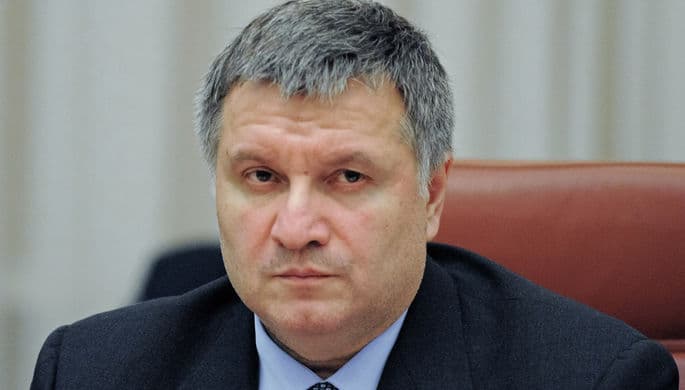 Avakov Ukraina xalqi qachon oyoqqa turib, hukumatni to‘ntarib tashlashi mumkinligini aytdi