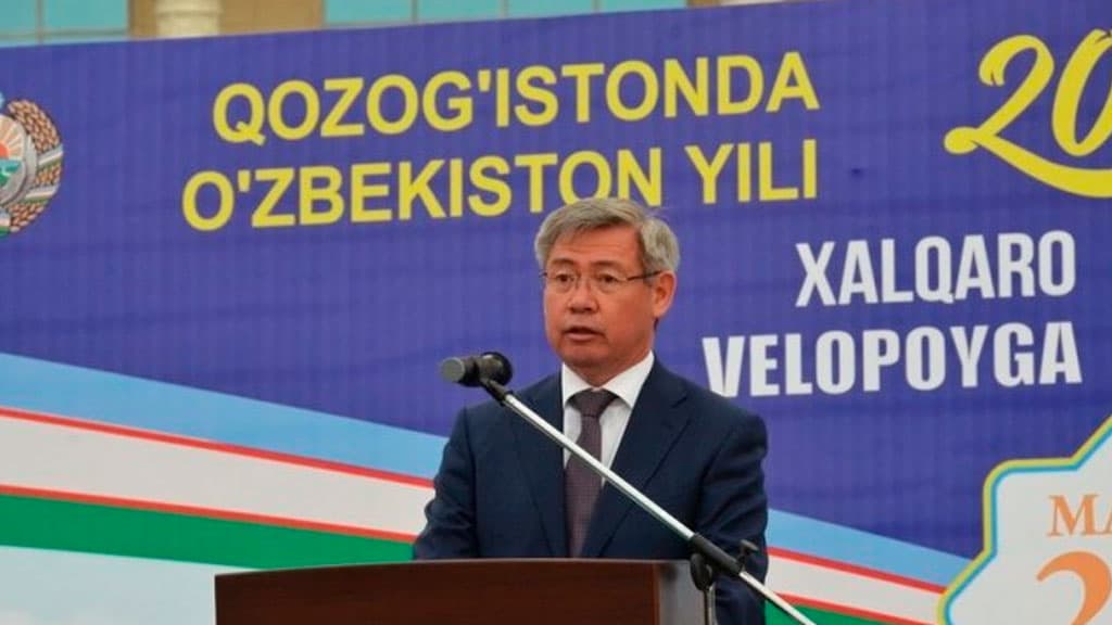 Қозоғистоннинг Ўзбекистондаги элчиси ўз лавозимидан вақтинчалик четлатилди 