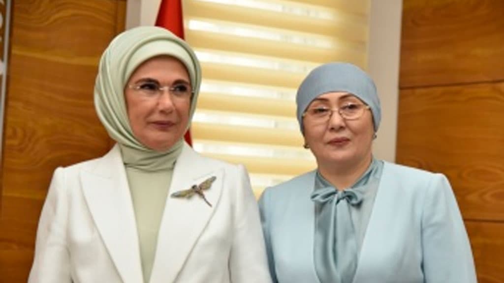 Qirg‘izistonda Erdo‘g‘an rafiqasining tirbandlikka tushishiga aybdorlar jazolanadi   