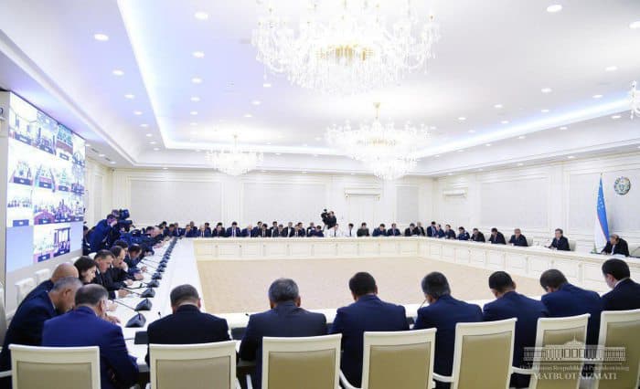 «Dalada paxta yonib ketsa ham tekkizdirmayman». Mirziyoyev majburiy mehnatni tilga oldi