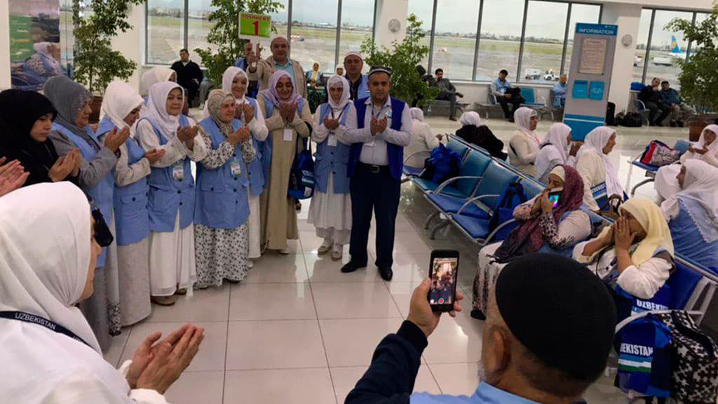 O‘zbekistonlik ziyoratchilarning dastlabki guruhi Umra safariga jo‘nab ketdi