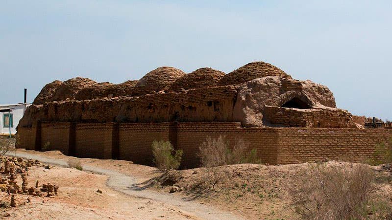 Madaniyat vazirligi izohi: Qoraqalpog‘istondagi maqbara baribir qulagan bo‘lardi, shuning uchun u buzildi