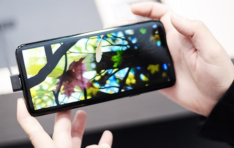 Chang va namlikdan eng yaxshi himoyalangan smartfonlar reytingi