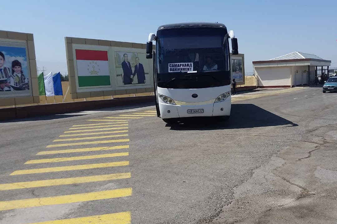 O‘zbekiston va Tojikistonning uchta shahri o‘rtasida xalqaro avtobus yo‘nalishlari ochildi
